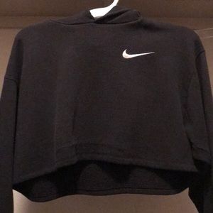 Cropped Nike Hoodie